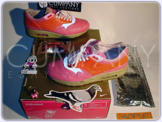 Nike Air Max 1 – Kid Robot HyperStrike Pink Size 10