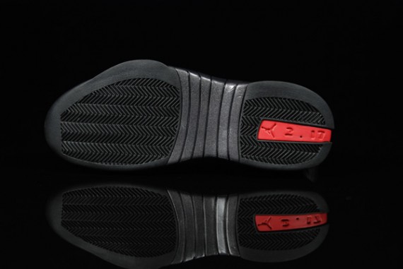 air-jordan-15-black-red-flight-club-5.jpg