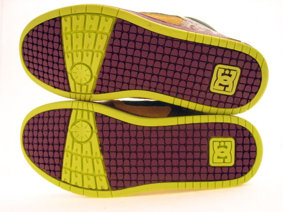 dc-shoes-trust-nobody-05.jpg