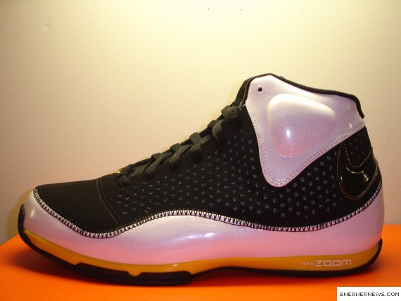 Nike Air Zoom BB II - Black-White-Varsity Maize