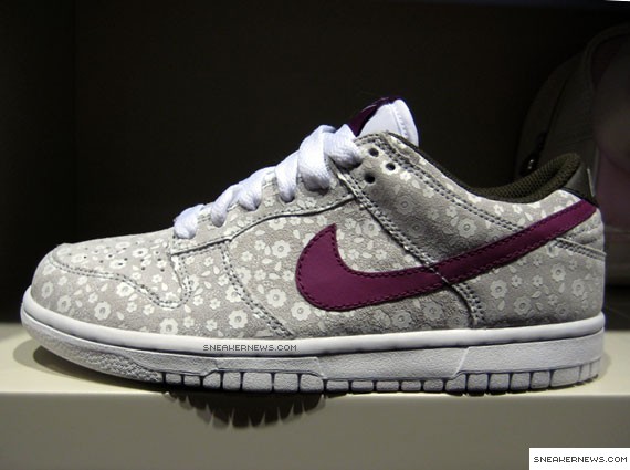 Nike Dunk Low WMNS – Simple Flower Print – Loganberry