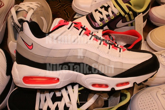 Nike Air Max 95 - Rebel Pack - Hot Lava