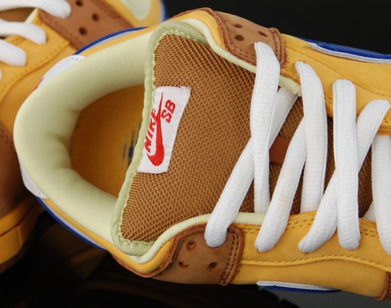Nike SB Dunk Low Premium - New Castle Beer Inspired