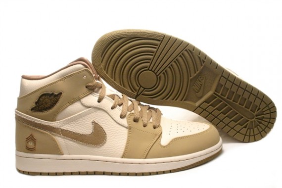 Air Jordan 1 Military