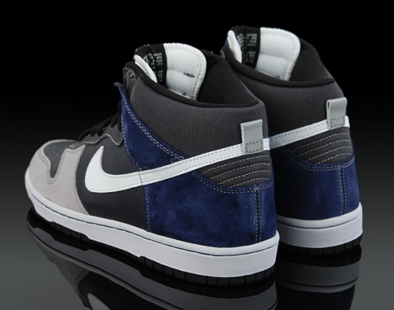 Nike SB Dunk High Pro - Un-Futura
