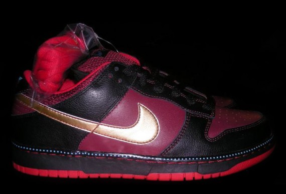 Nike SB Dunk Low – Iron Man Sample