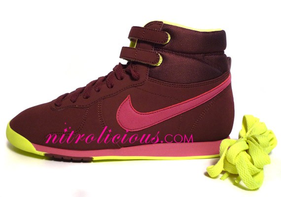 Nike WMNS Aerofit High - Brown Stone - Volt