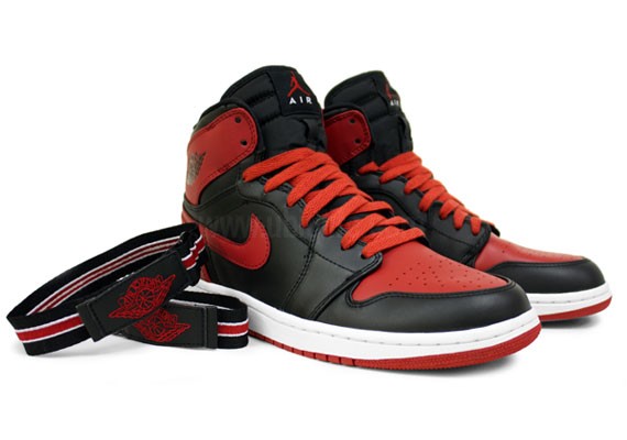 Air Jordan 1 Retro High Strap