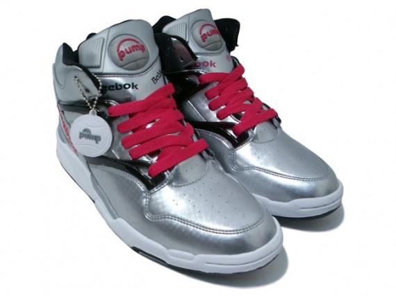 Reebok x atmos - Hologram Neon Pack
