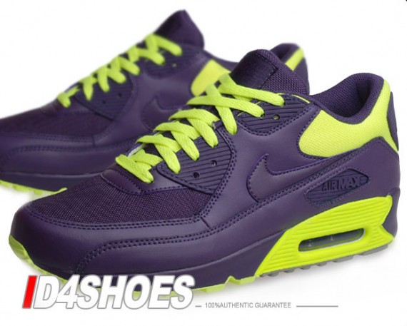 Nike Women’s Air Max 90 - Abyss - Volt