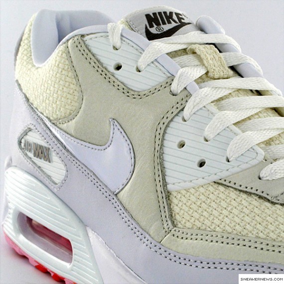 air-max-90-ivory-pink-03.jpg