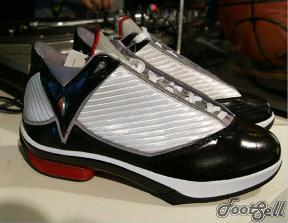 Air Jordan 2009 - White - Black - Varsity Red - Sample
