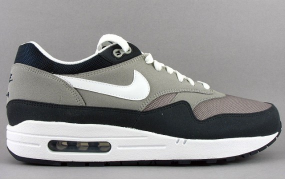 Nike Air Max 1 – Medium Grey – Dark Obsidian