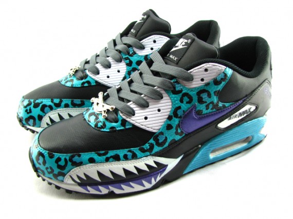 SBTG - New Custom Sneakers Section - Spring ‘09