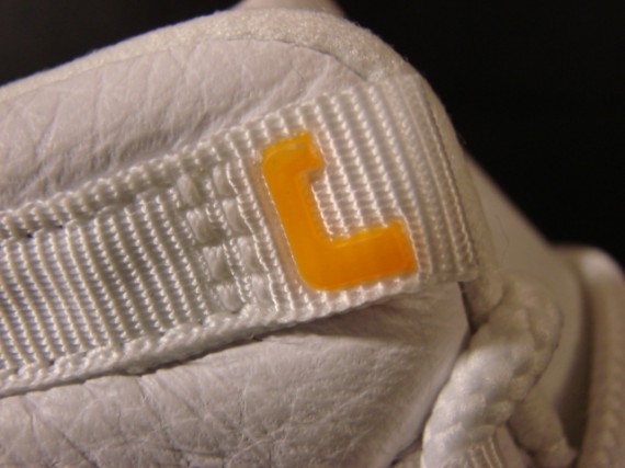Air Jordan XI - Sample - Citrus - White