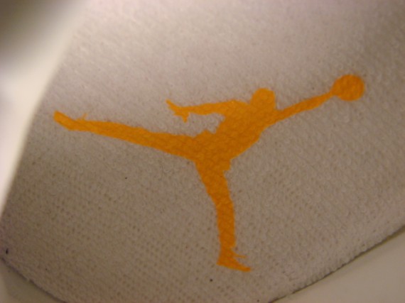 Air Jordan XI - Sample - Citrus - White