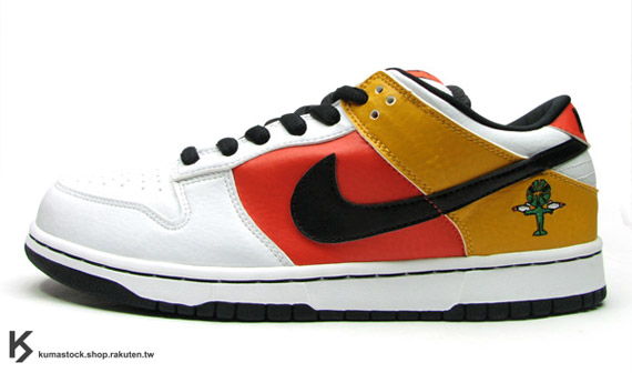 dunk-low-sb-raygun-away-02
