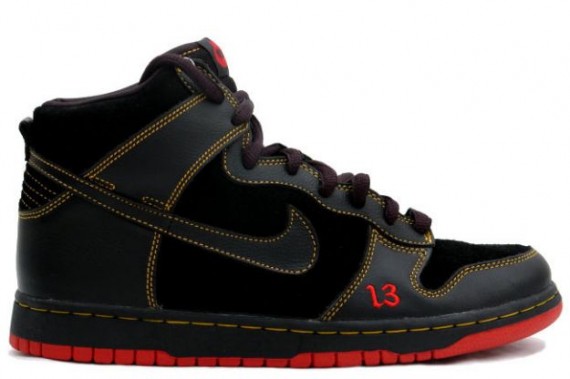 Nike Dunk High Pro SB - Unlucky - Black - Black