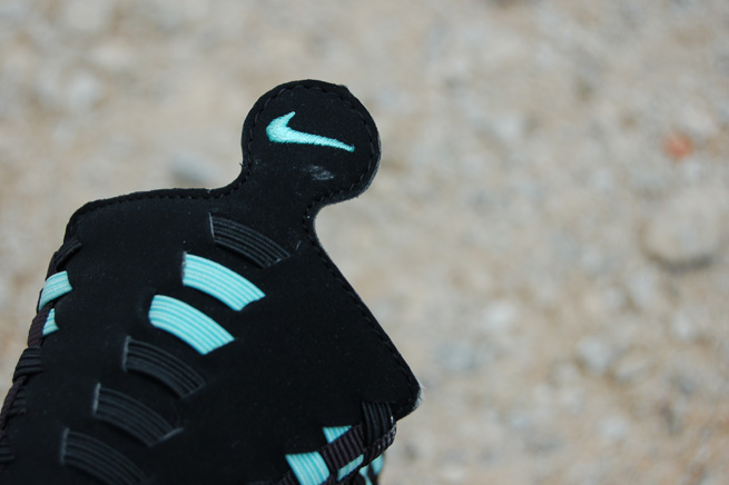 nike-air-woven-mint-black-01