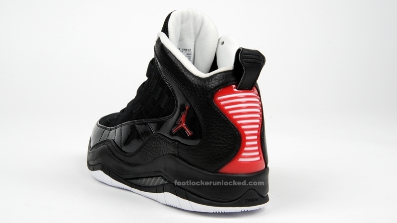 air-jordan-hallowed-ground-black-red-4