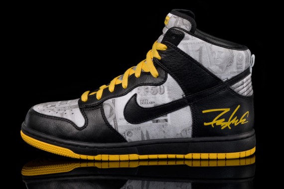Nike Livestrong x Futura FLOM Dunk – Greatest Hits Pack