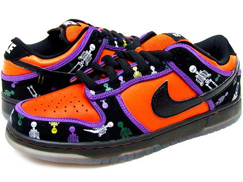 nike-dunk-low-pro-sb-dia-de-los-muertos-day-of-the-dead-orange-blaze-black-1