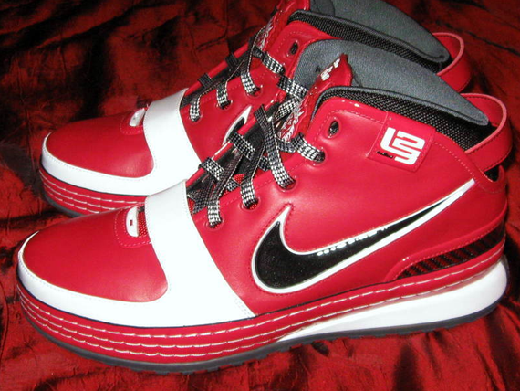 Nike Zoom LeBron VI - King James Shooting Stars PE - New Images