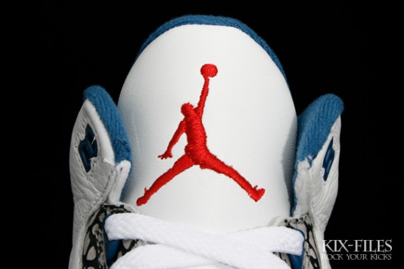 Air Jordan III (3) Retro – True Blue – Detailed Pictures