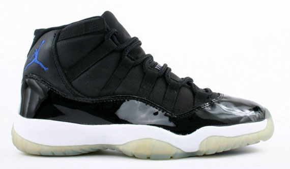 air-jordan-xi-space-jam-1