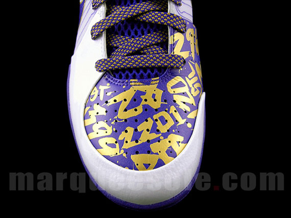 Nike Zoom Kobe IV 61 Points – Finals Edition – White – Gold – Forum Blue – Detail Photos