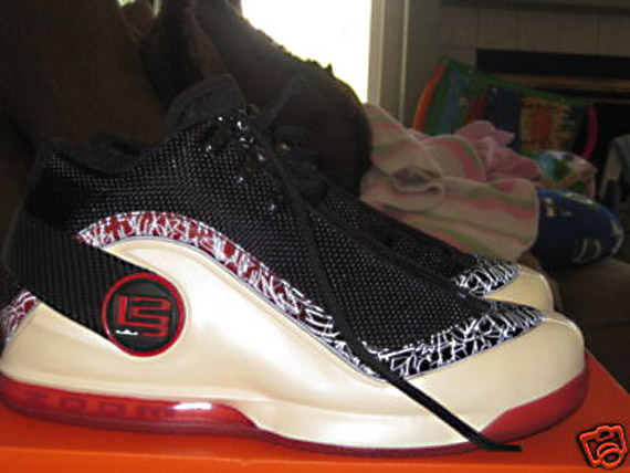 Nike Zoom Lebron Power VI - White - Black - Varsity Red - Sample