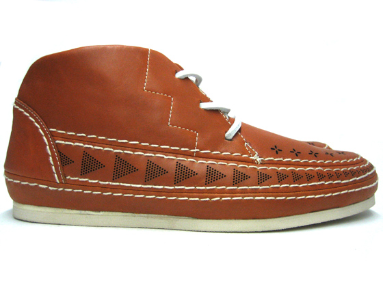 vansakatbrownwhite1