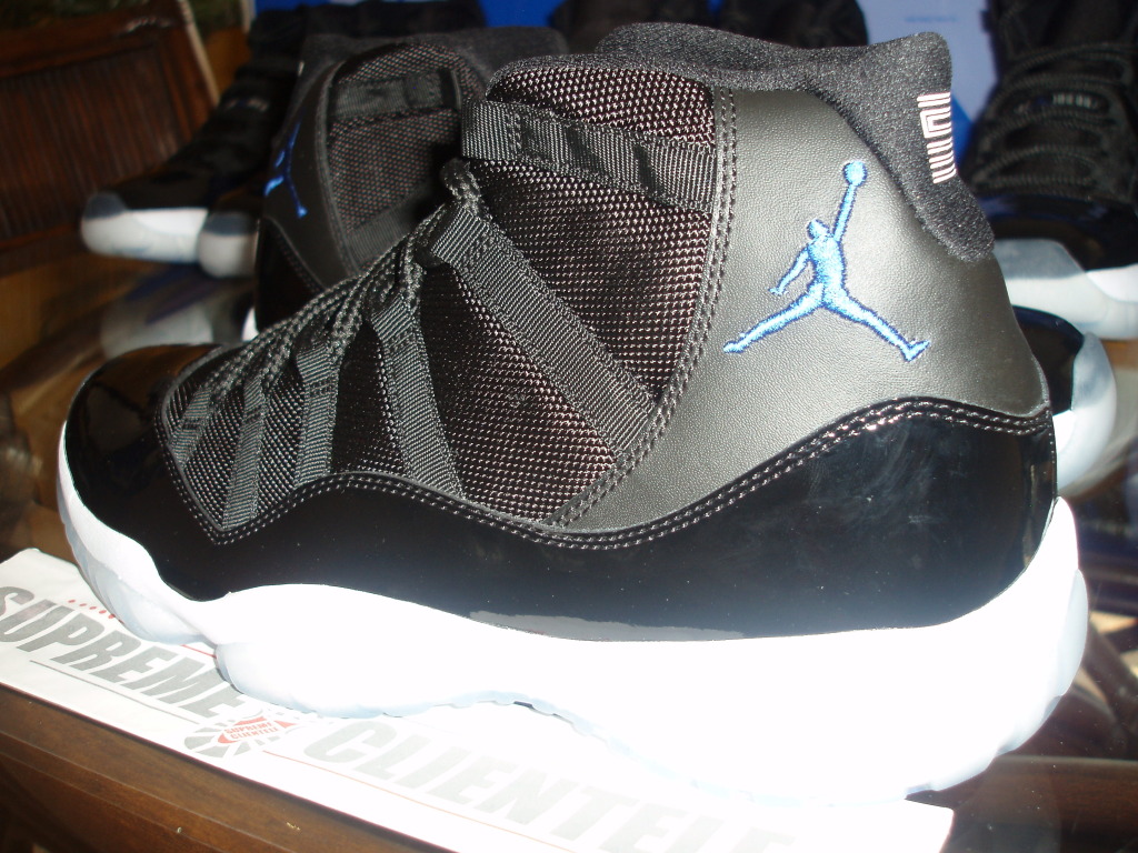 air-jordan-11-space-jam-retro-final-packaging-now-available-11