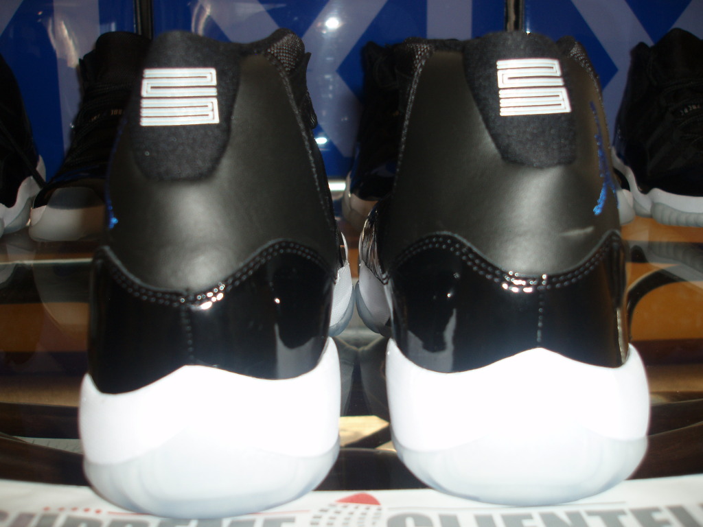 air-jordan-11-space-jam-retro-final-packaging-now-available-7