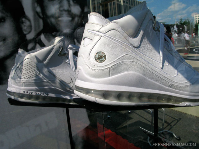 dc_lebron7_city_event_020