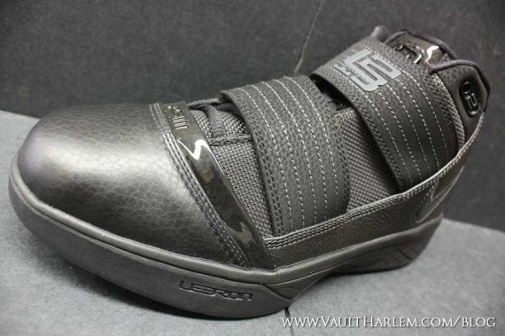 Nike Zoom LeBron Soldier III – Triple Black