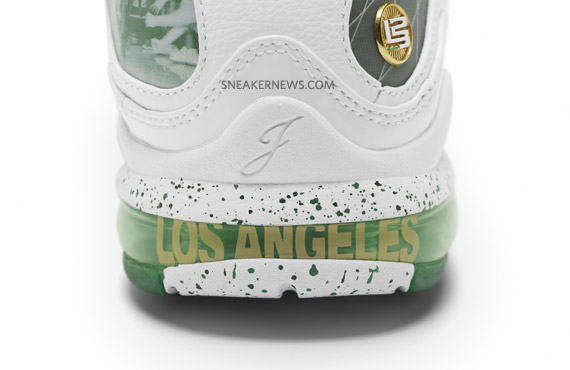 LA_Lebron7_City_R_Details926