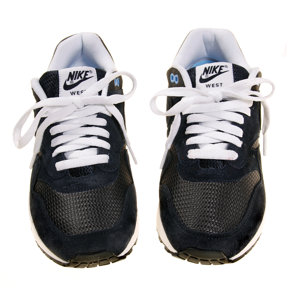 Nike-Air-Max-1-Holiday-2009-West-3