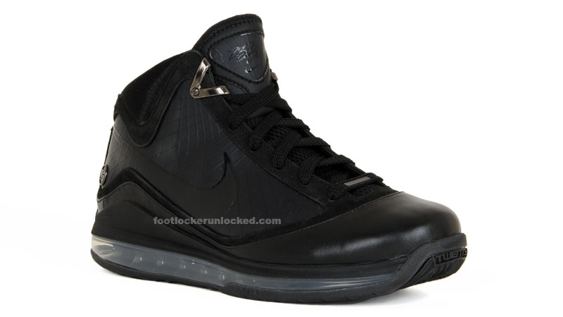 Lebron_VII_blackblack__1_