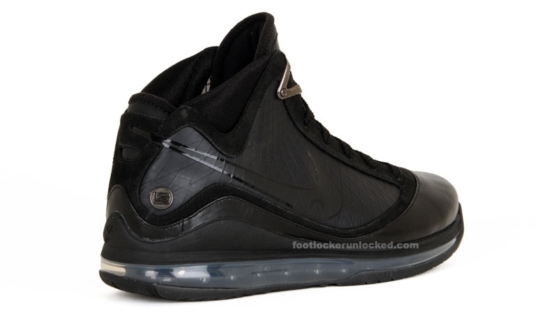 Lebron_VII_blackblack__2_