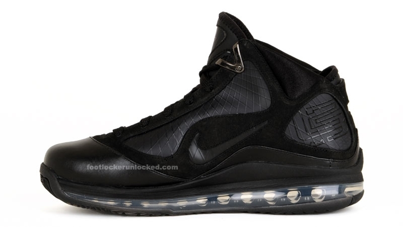Lebron_VII_blackblack__3_