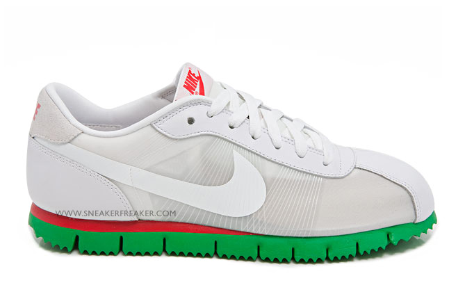 Nike-Cortez-Fly-Motion-White-Green-Red-3