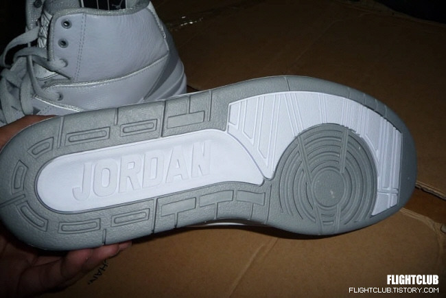 air-jordan-II-white-silver-2