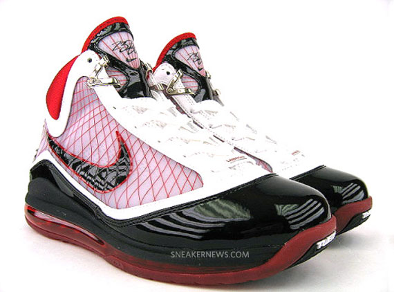 air-max-lebron-VII-white-black-red-1