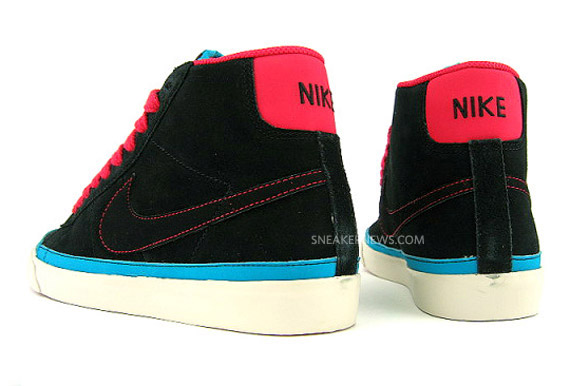 Nike WMNS Blazer Mid - Black - Berry - Blue