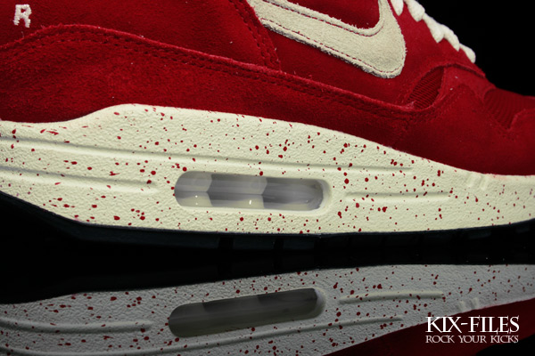 nike-wmns-air-max-1-suede-beet-4