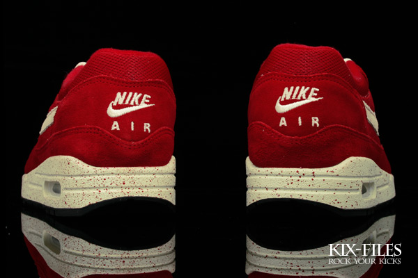 nike-wmns-air-max-1-suede-beet-5
