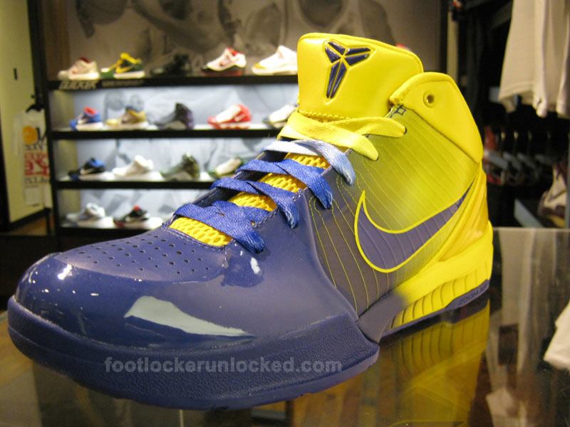 nike-zoom-kobe-iv-4-rings-1