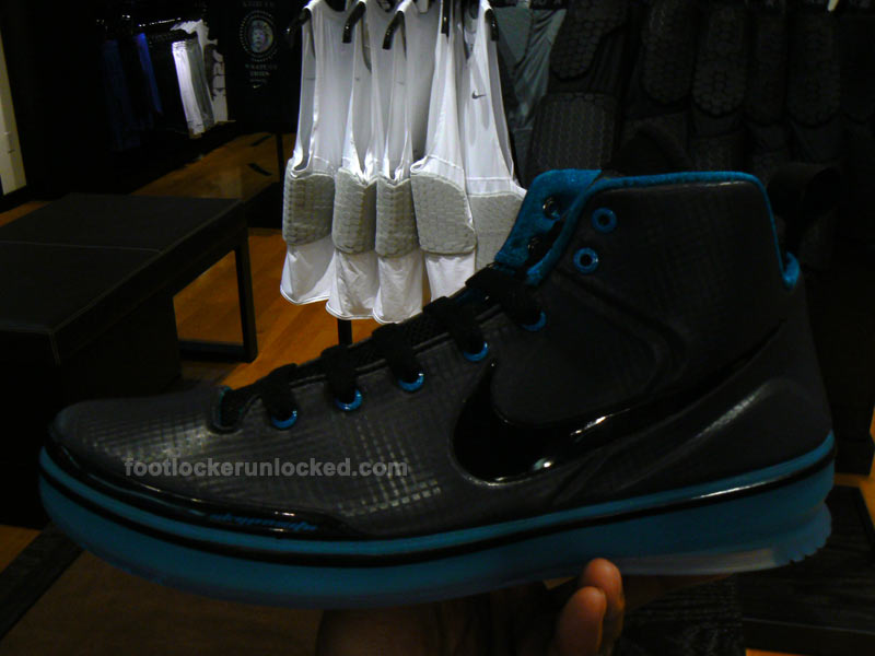 nike-zoom-skyposite-202-2