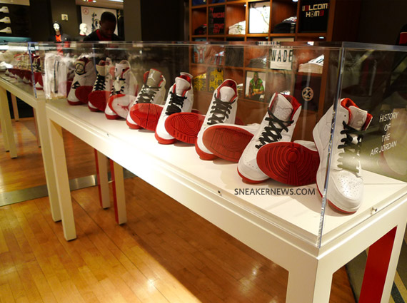 History of the Air Jordan 1 to 2009 - Red/White Collection